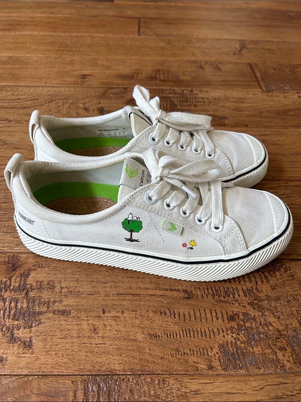 Cariuma x Peanuts OCA Low Earth Day Sneakers Limited Edition Off White Size 6.5